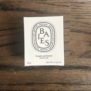 NWT Diptique Baies Candle 1.23oz